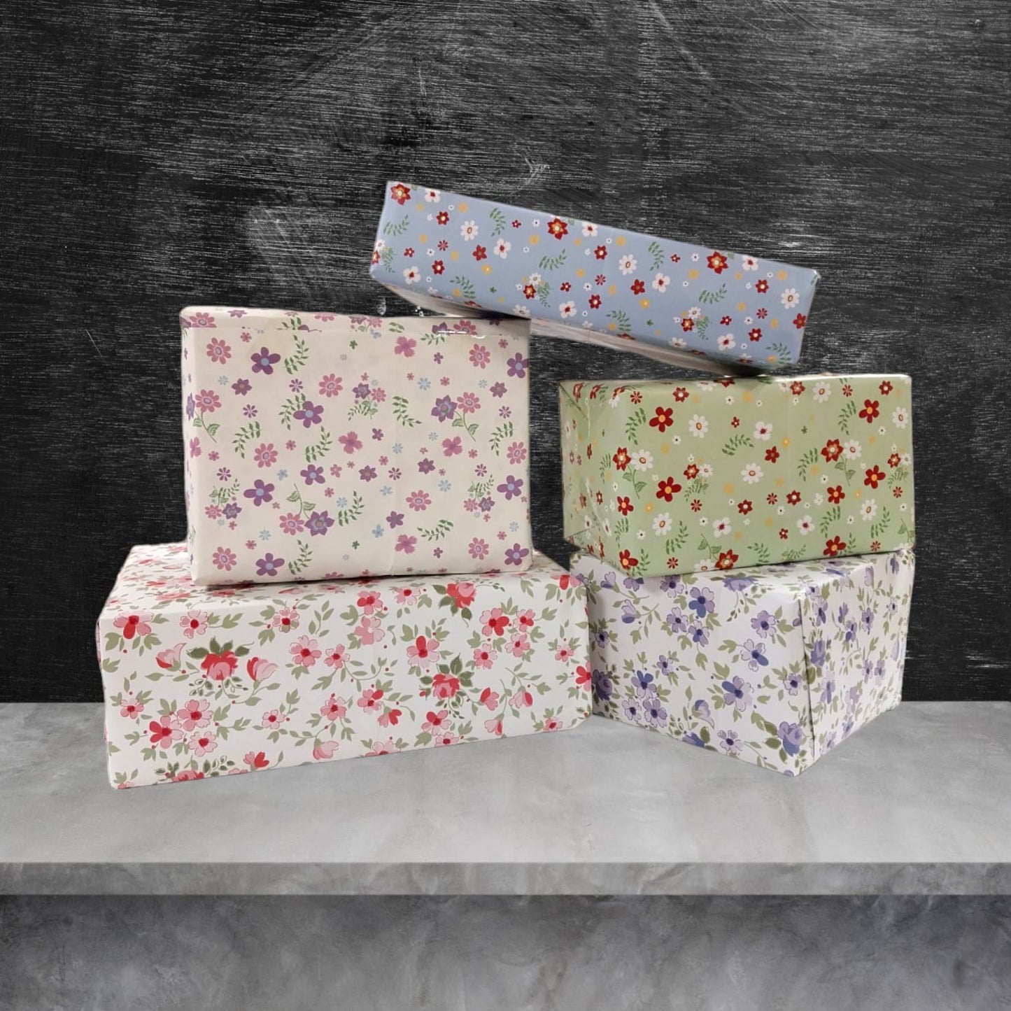 10 Sheets of Luxury Mix Designer Gift Wrapping Paper and Tags