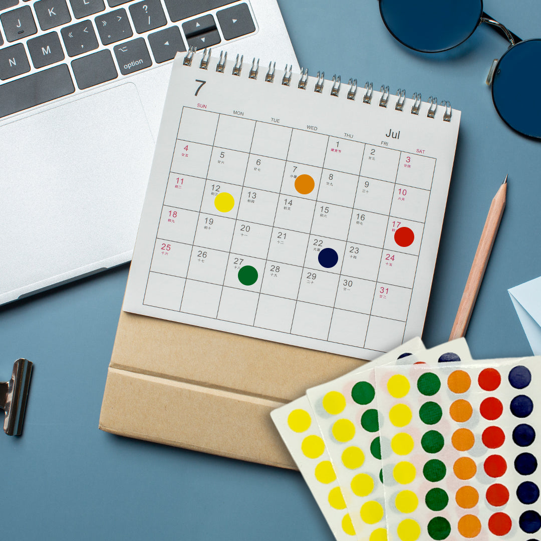 Pack of 630 Assorted 5 Colours 13mm Round Sticky Dots