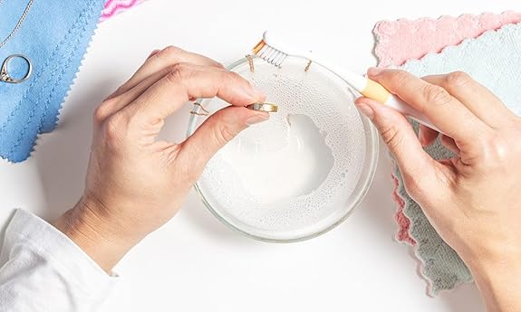 Pack of 3 Swirl Jewellery Cleaner 145ml