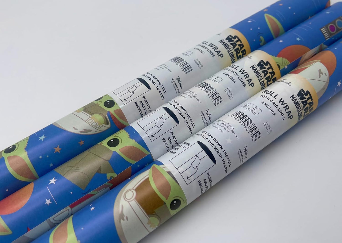 Star Wars The Mandalorian Wrapping Paper 3 x 2 metre rolls for Birthday or Christmas