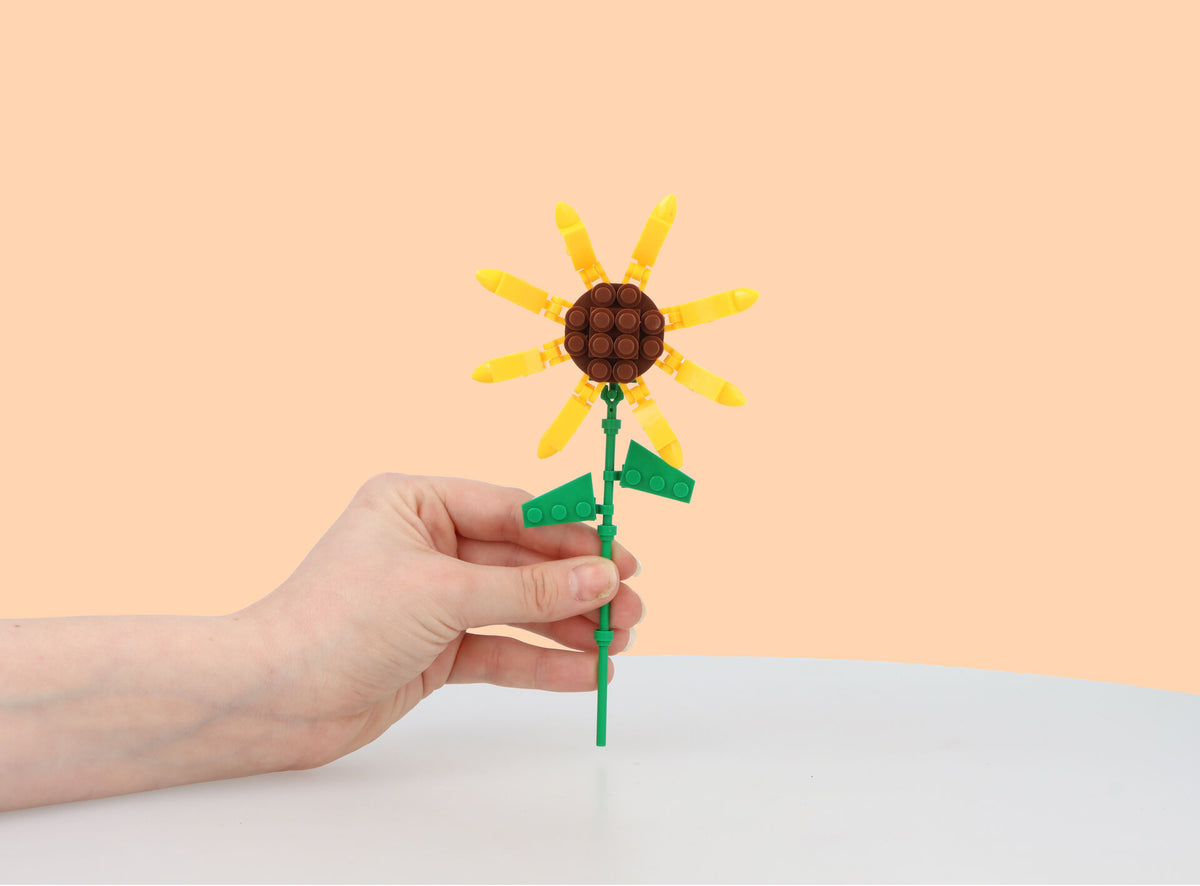 Pack of 3 Flower Lego Block Kit - Creative Construction Toys Party Favours Stocking Fillers