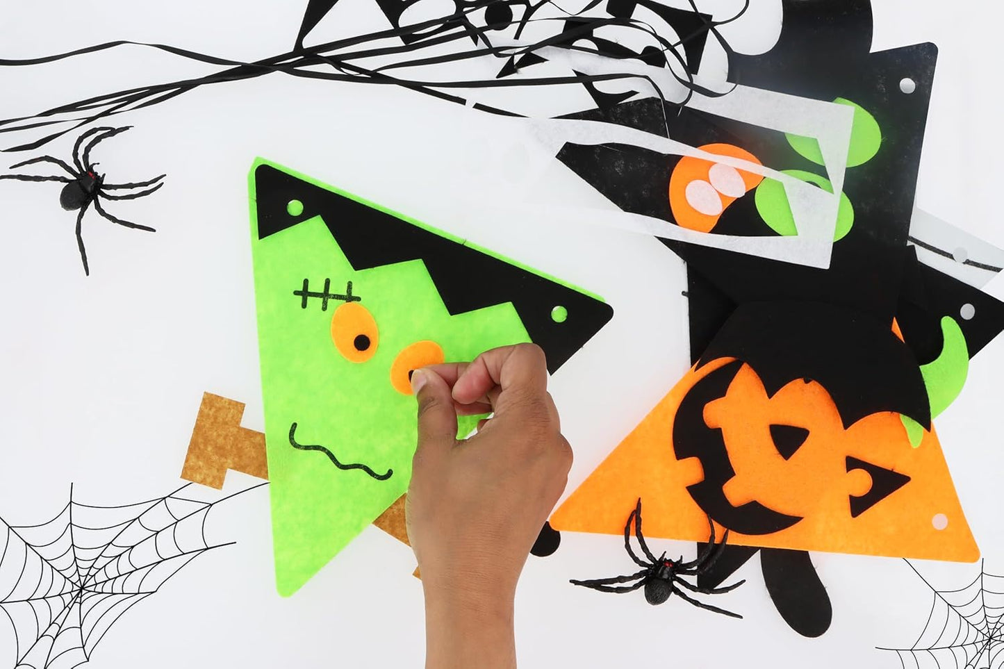 DIY Felt Halloween Bunting Set