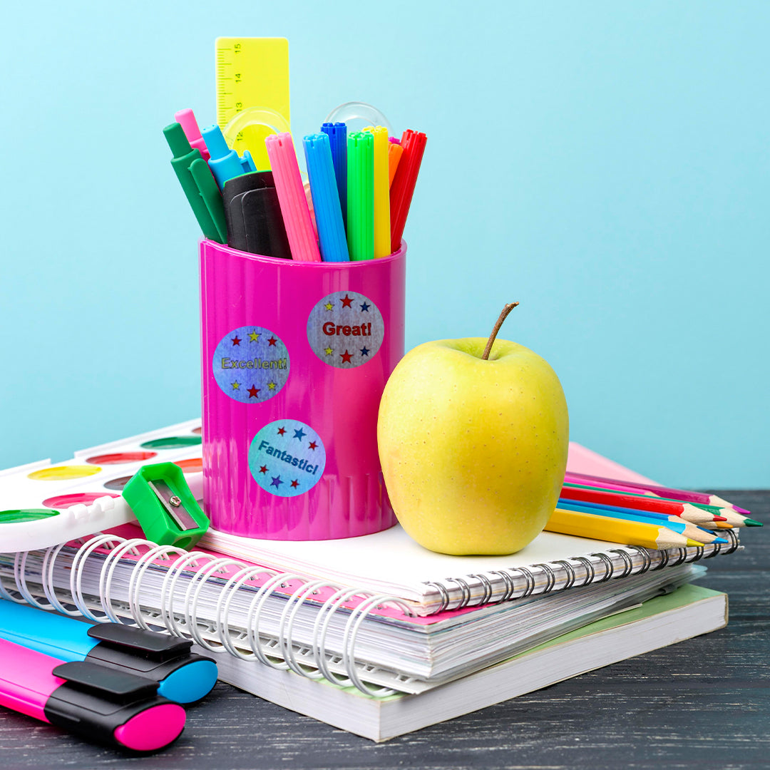 Pack of 18 Cool Holographic Round Labels 24mm